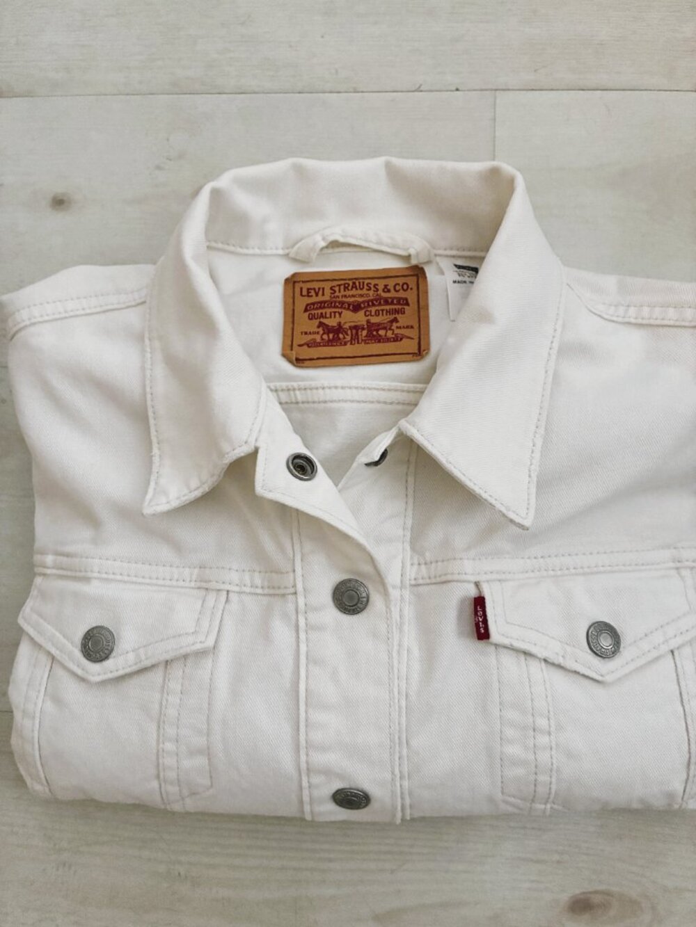 Levi's Women's Original Trucker Jacket White Stretch Denim Size L - Picture 5 of 5